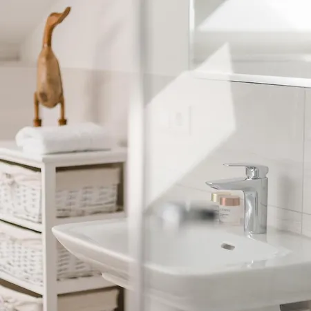 Luxus-see-domizil Mit Sauna, Kamin Und Boot-130 Qm Fuer 6 Personen