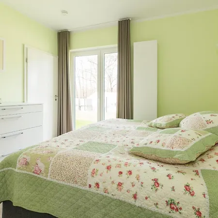 Luxus-see-domizil Mit Sauna, Kamin Und Boot-130 Qm Fuer 6 Personen Casa de Férias Krakow am See