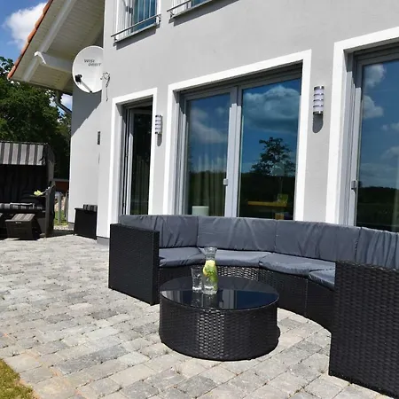 Casa de Férias Luxus-see-domizil Mit Sauna, Kamin Und Boot-130 Qm Fuer 6 Personen *